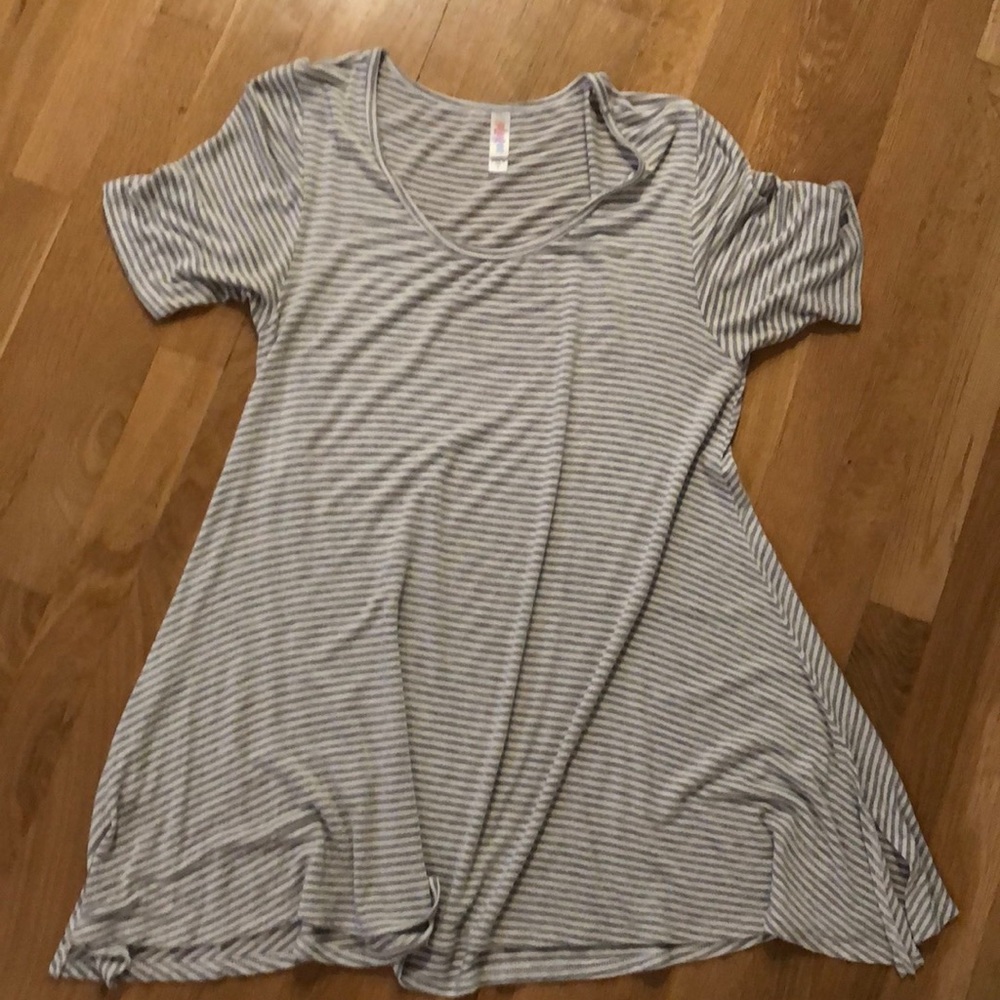 Lularoe top